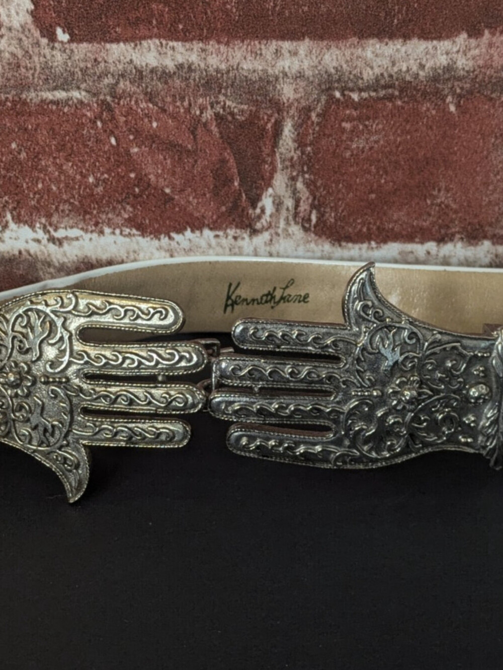 Kenneth Jay Lane Vintage White Leather Ornate Metal Filigree Hand Buckle Belt